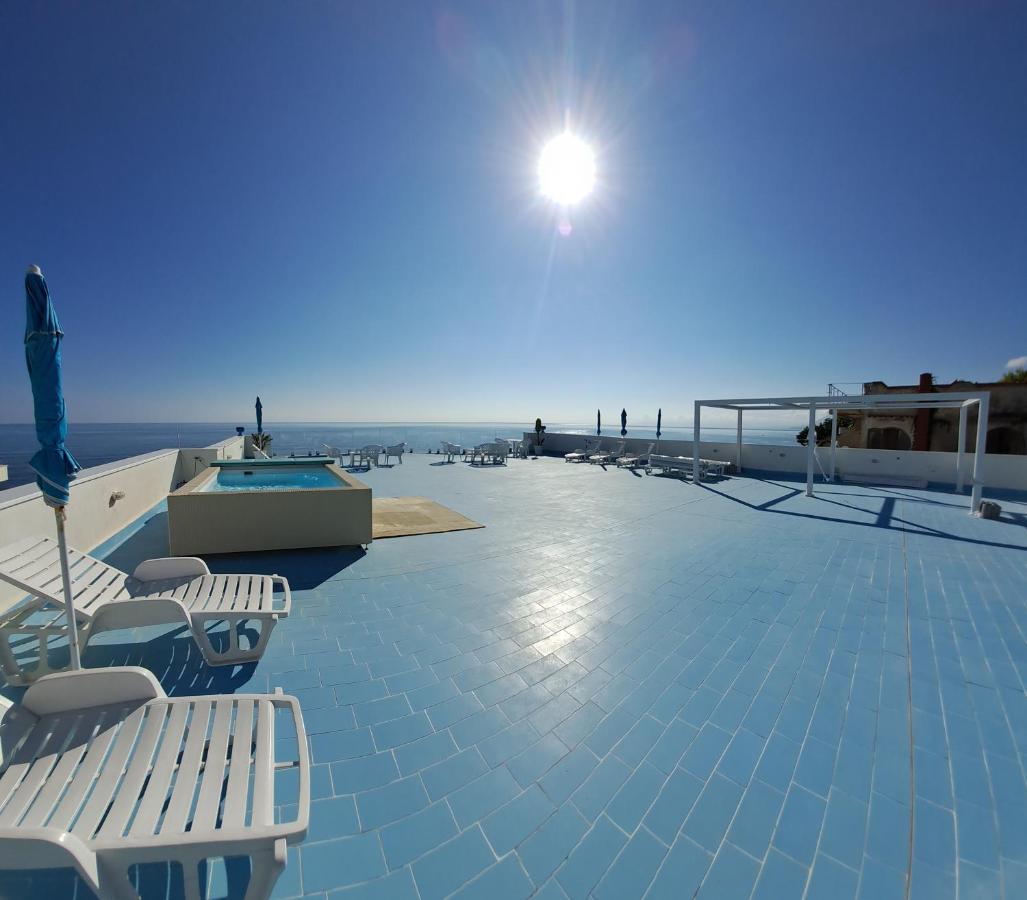 Blue Life, Sea-Luxury Rooms On The Beach Between Palermo And Cefalu' Кастелдача Екстериор снимка